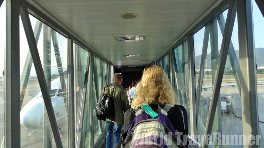 スペイン マラガからバルセロナへ Lccのブエリング航空 Vueling で快適な1時間半の空の旅 World Traverunner 世界一周 スペイン マラガからバルセロナへ Lccのブエリング航空 Vueling で快適な1時間半の空の旅 World Traverunner 世界一周