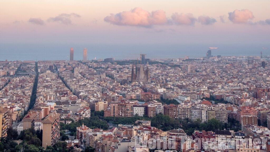 スペイン マラガからバルセロナへ Lccのブエリング航空 Vueling で快適な1時間半の空の旅 World Traverunner 世界一周 スペイン マラガからバルセロナへ Lccのブエリング航空 Vueling で快適な1時間半の空の旅 World Traverunner 世界一周