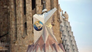 【バルセロナ❷】ホテルの部屋から手の届く程近くに見える🤩サグラダ・ファミリアの景色ギャラリー。