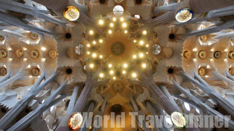 バルセロナ➃】サグラダファミリアの生誕のファサードの鐘塔に登り